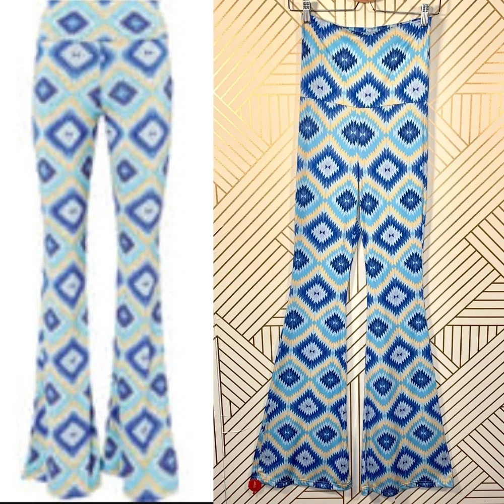 Intermix Geometric Print Wide Leg Pants in Blue